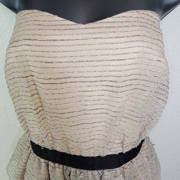 BCBGeneration Nwt peplum cocktail party dress size 12 - Picture 3 of 9